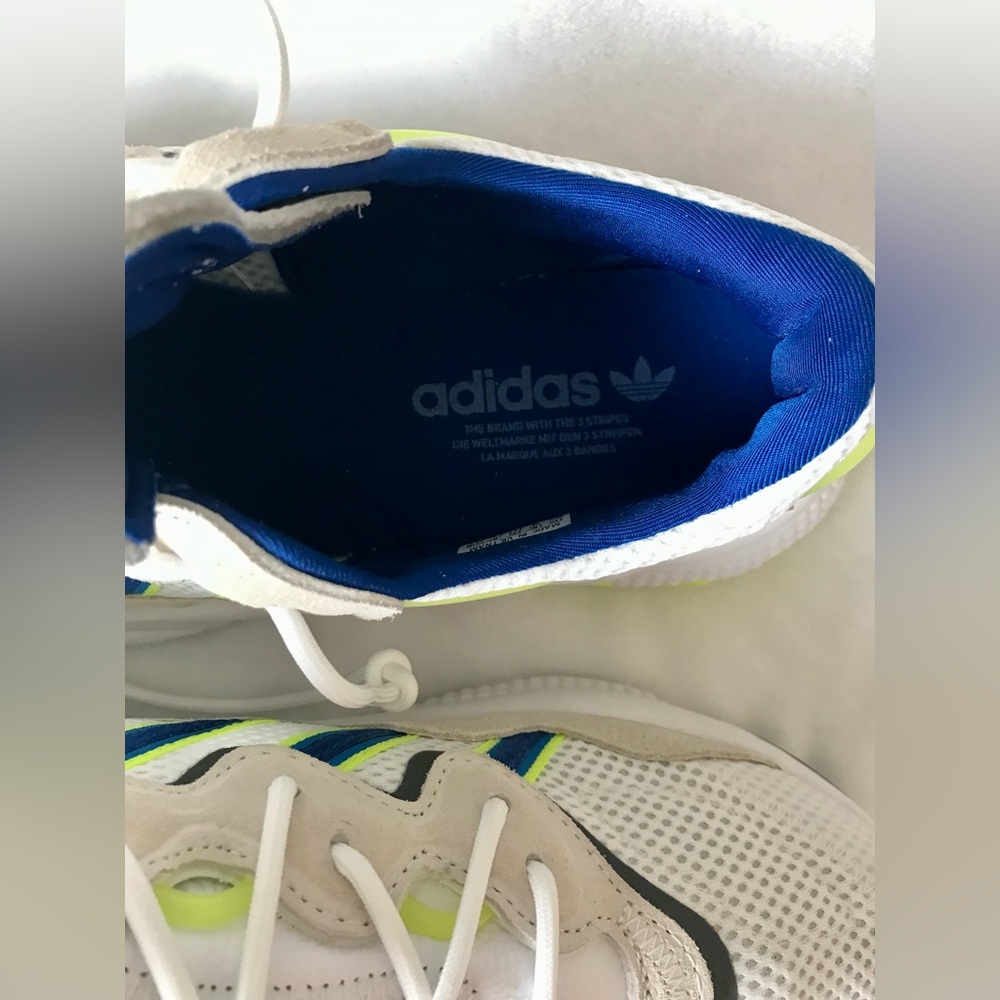 Adidas Originals Ozweego Mens Size 9.5 Cloud With Royal Blue Medium NWT - Picture 6 of 7